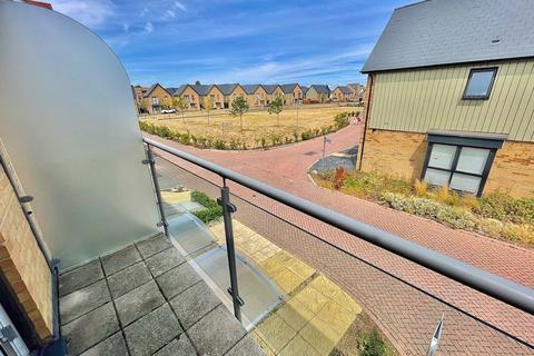 37 Sunliner Way, South Ockendon, RM15 5FS
