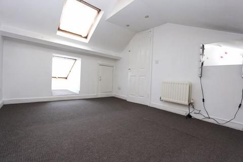 2 bedroom flat to rent, Sandford Avenue, Wood Green N22