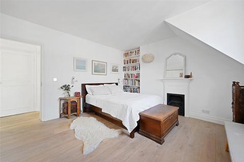 62d Addison Gardens, London, W14 0DP