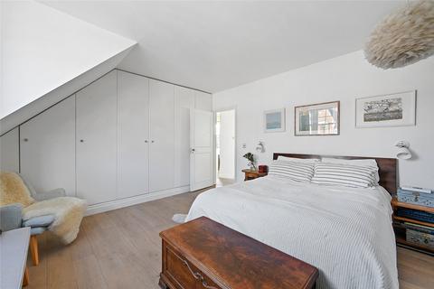 62d Addison Gardens, London, W14 0DP