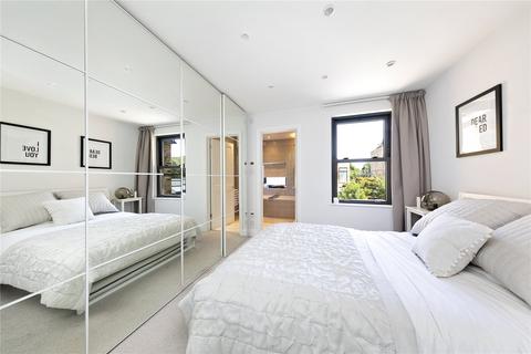 3 bedroom terraced house for sale, Sandycombe Road, Kew, Surrey, TW9