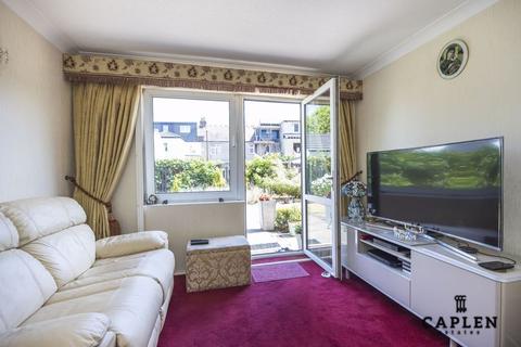 1 bedroom apartment for sale - Beehive Lane, Ilford