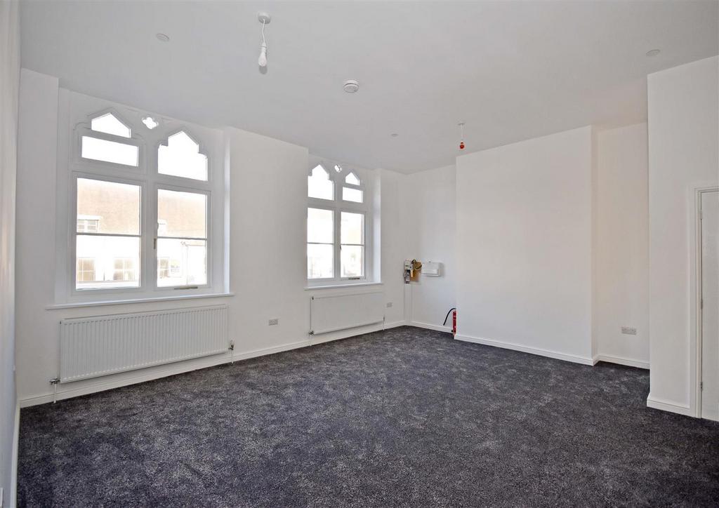 16a High St-lounge2.jpg