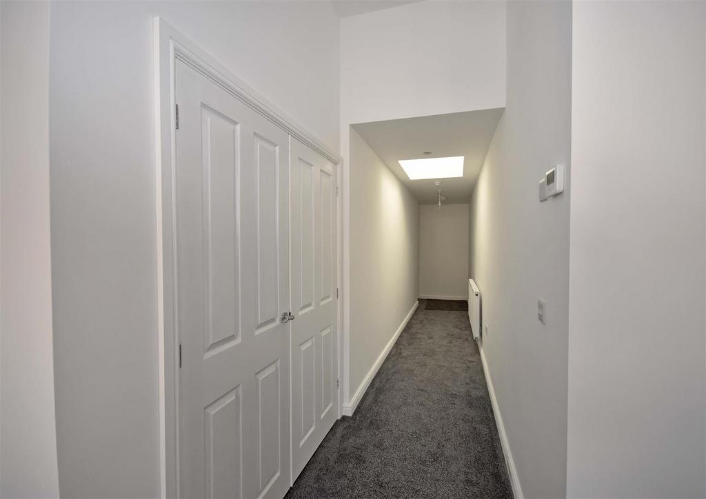 16a High St-hall.jpg