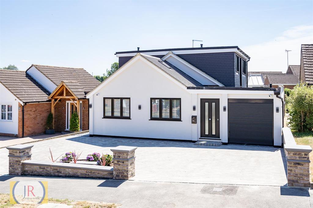 Brookside Crescent, Cuffley 4 bed detached bungalow £949,995