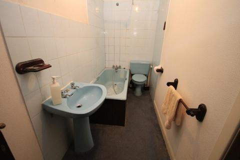 37 Harrogate Road, Bradford, BD2 3DY