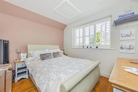 55 Church Road, Chavey Down, Ascot, SL5 8RR
