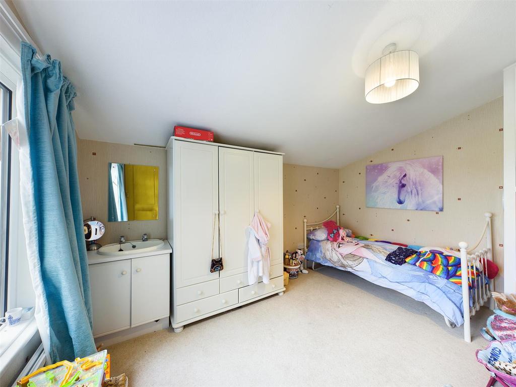 Bedroom: