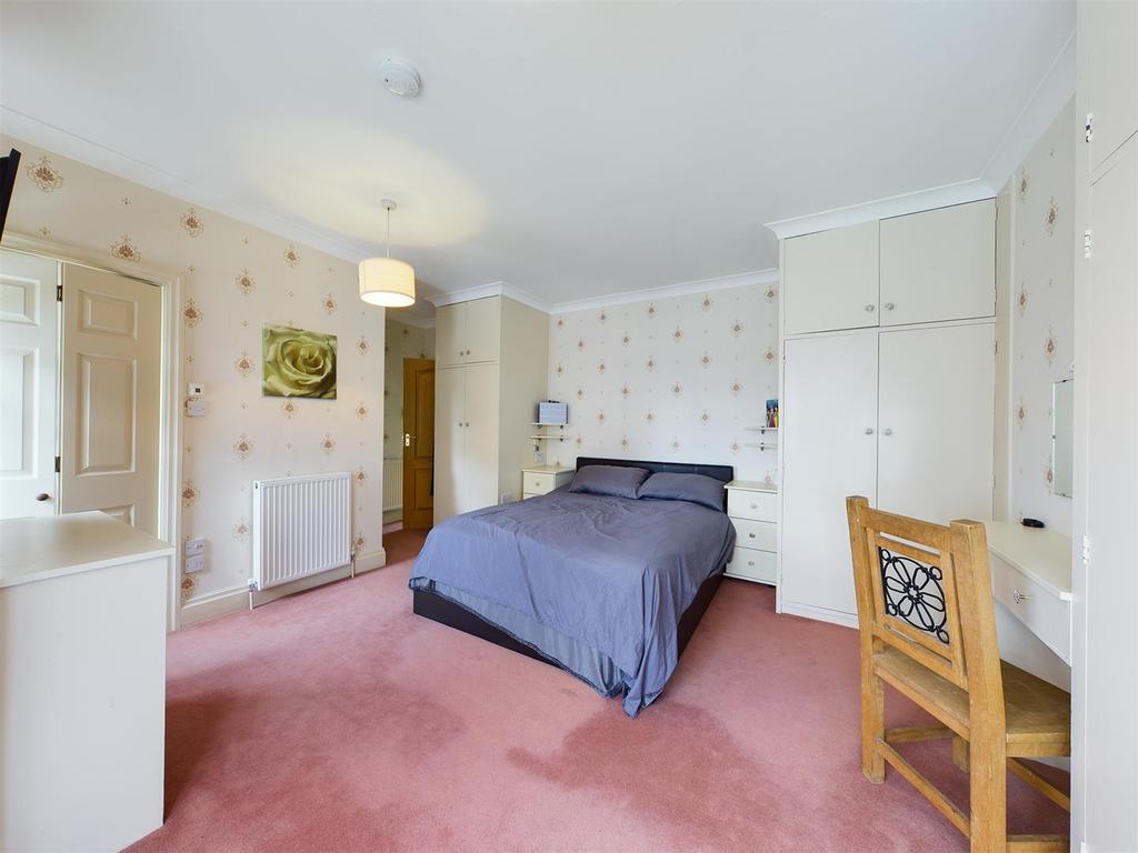 Bedroom:
