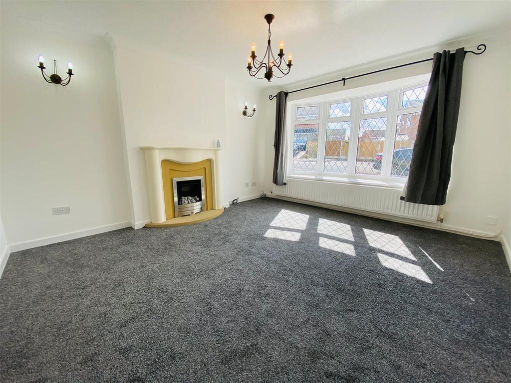 1 Millside, Poolhouse Farm, Wombourne 3 bed detached house £1,100 pcm