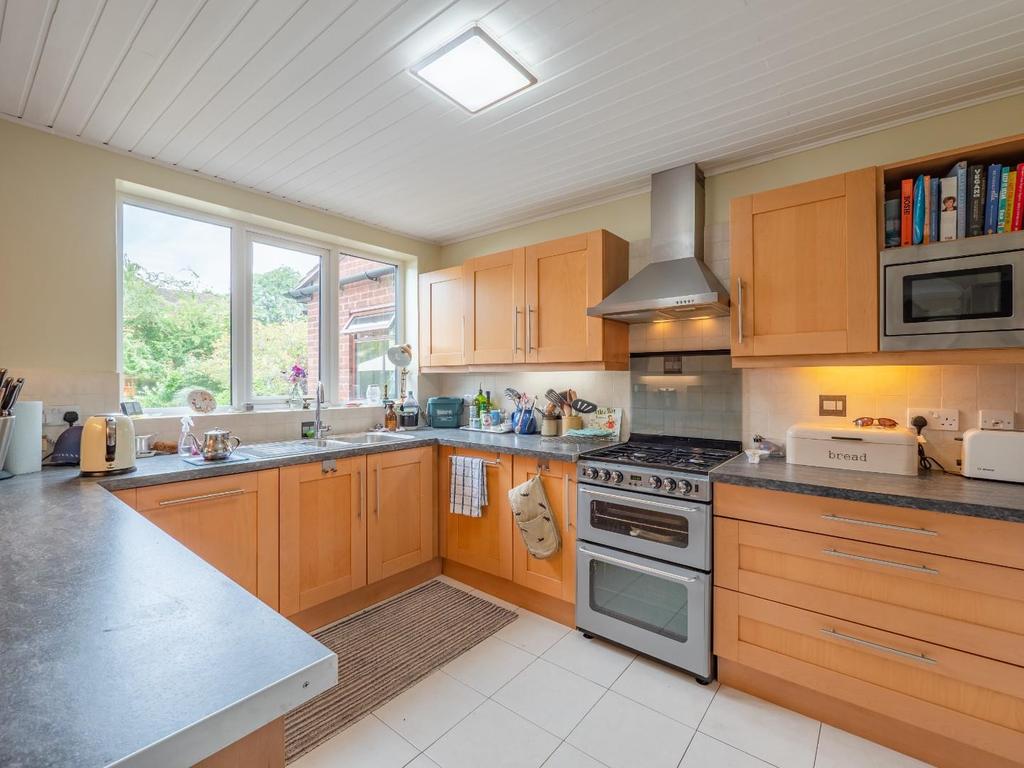Telford Avenue, Leamington Spa 3 bed semidetached house for sale £