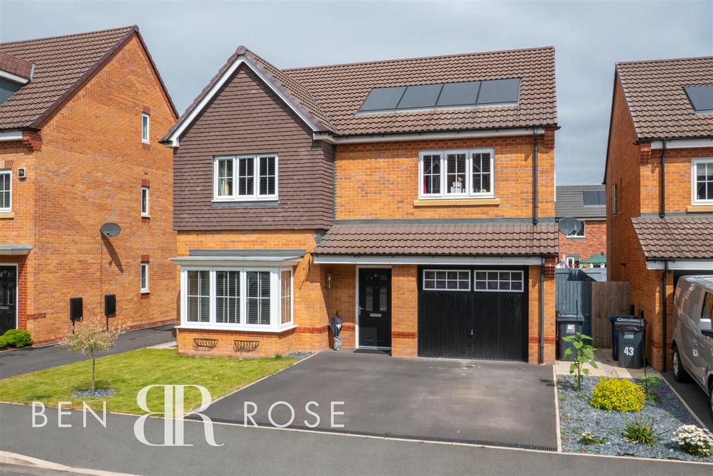 Radcliffe Drive, Farington Moss, Leyland 4 bed detached house £350,000