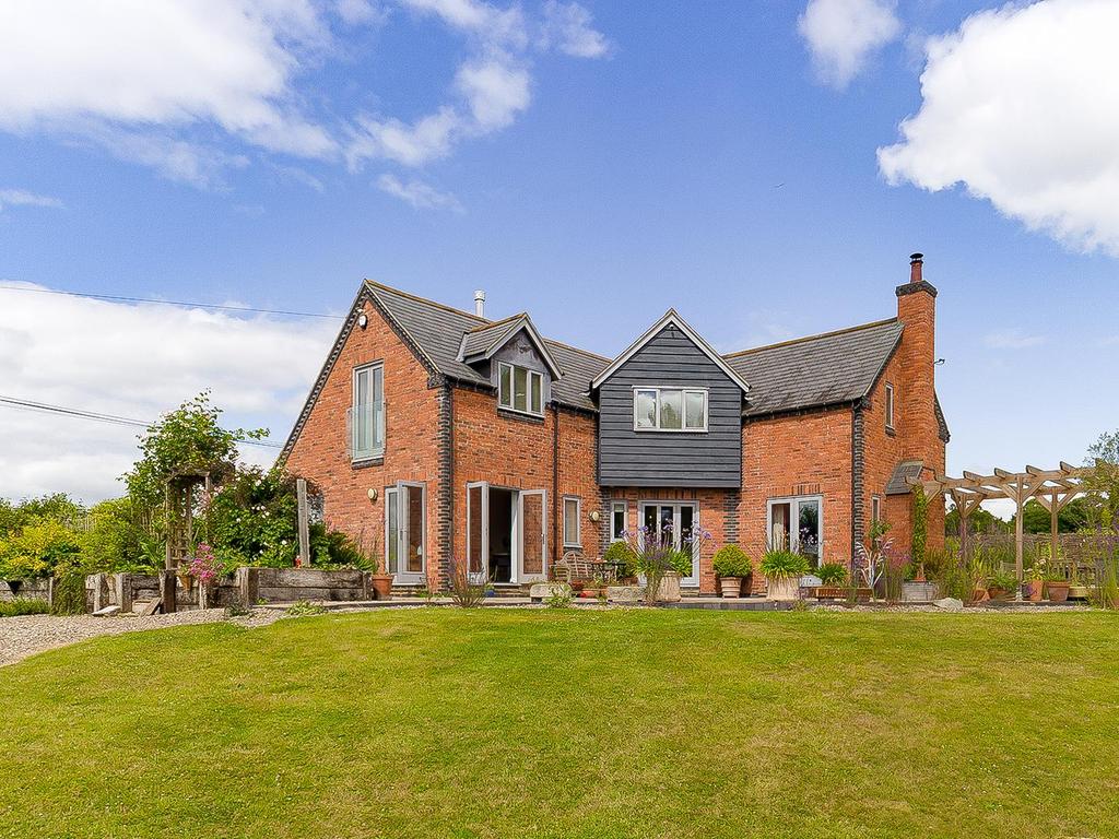 Birchwood Road, Suckley 4 bed detached house £875,000