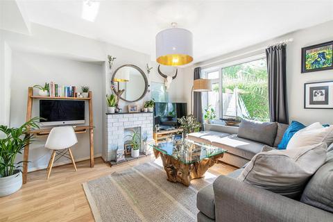 3 bedroom end of terrace house to rent, Boileau Road, Barnes SW13