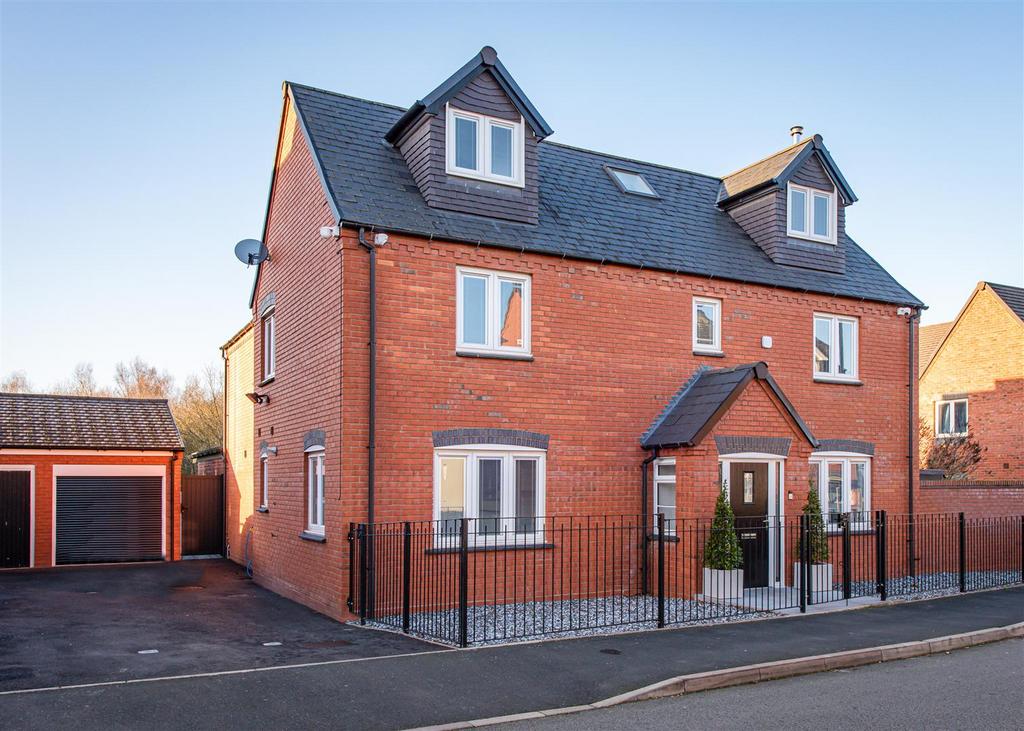 37 Deacons Field, Brewood, Stafford 5 bed detached house to rent £