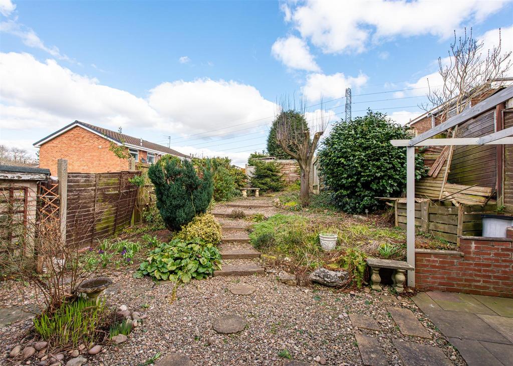 25 Millers Vale-gdn.jpg