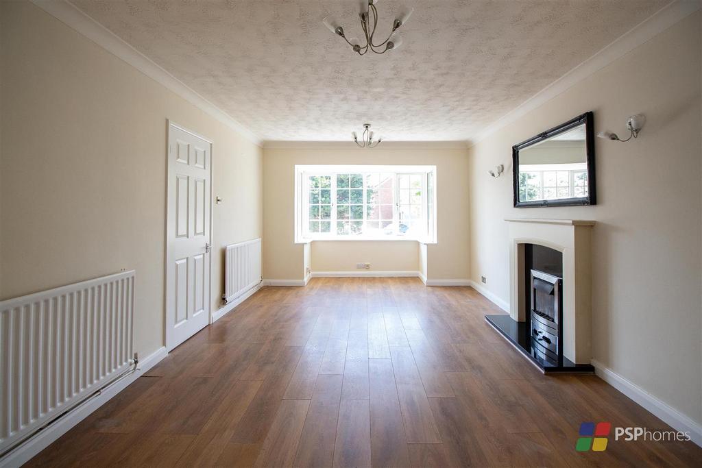 Beech Hill, Haywards Heath 4 bed detached house for sale £675,000
