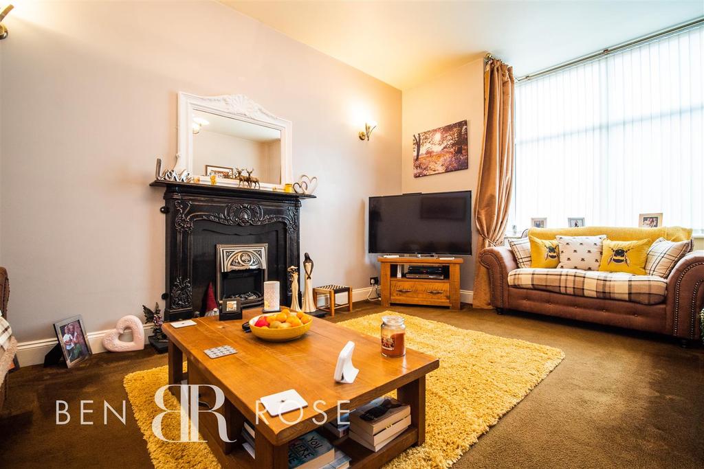 Spendmore Lane, Coppull, Chorley 4 bed detached house for sale £239,995