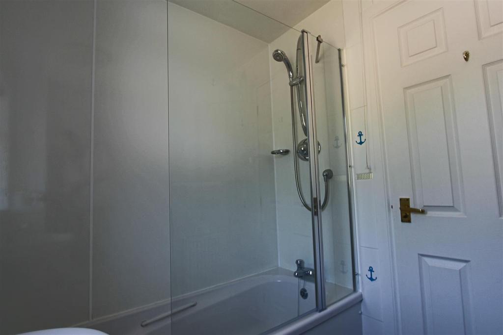 14. Bathroom.JPG