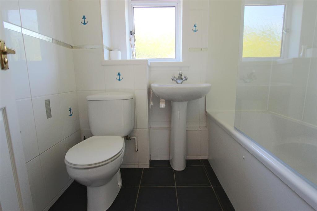 6. Bathroom.JPG