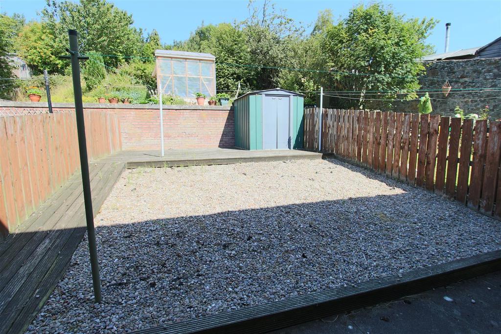9. Rear Garden.JPG