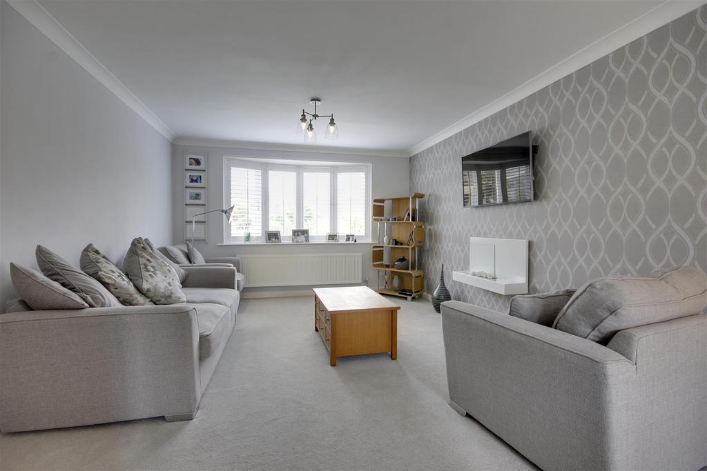 Goodmanham Way, Cottingham 3 bed semidetached house £265,000