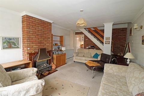 5 Buckden Close, Warwick, CV34 5XG