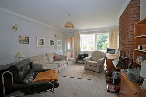 5 Buckden Close, Warwick, CV34 5XG