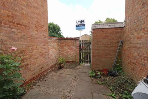 5 Buckden Close, Warwick, CV34 5XG