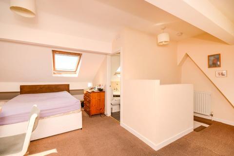 298 Bole Hill Road, Sheffield, S6 5DF