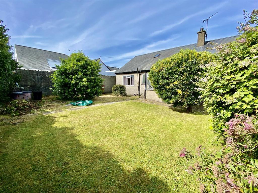 Lon Yr Eglwys, Morfa Nefyn, Pwllheli 3 bed detached bungalow for sale £290,000