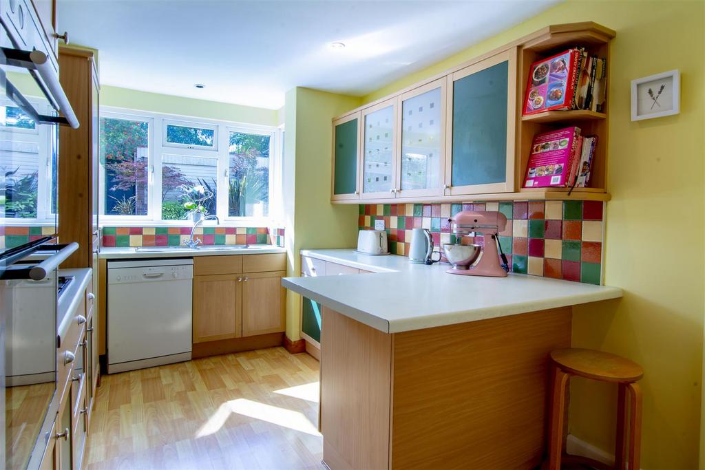 Kitchen DSC 1119-HDR copy.jpg