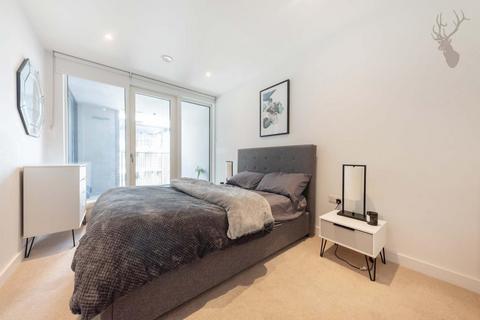 1 bedroom apartment to rent, Deacon Street, London