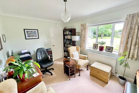 4 bedroom detached house for sale - St Teresa Drive, Chippenham