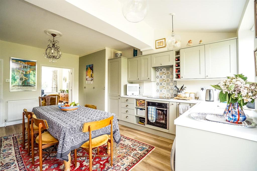 Boyne Road, Hastings 3 bed semidetached house £400,000