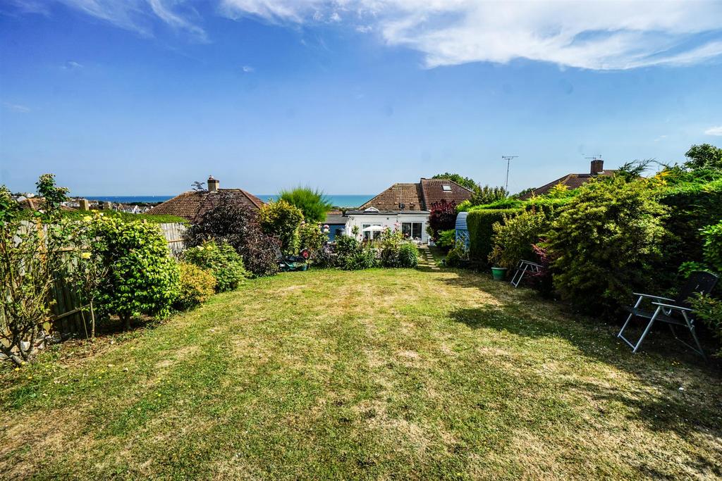 Conqueror Road, St. LeonardsOnSea 3 bed semidetached house £390,000
