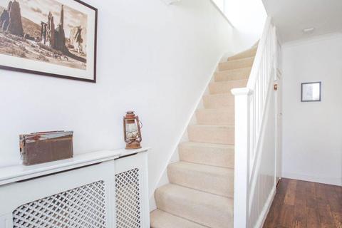 80 Grange Road, Guildford, GU2 9QD