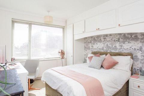 80 Grange Road, Guildford, GU2 9QD