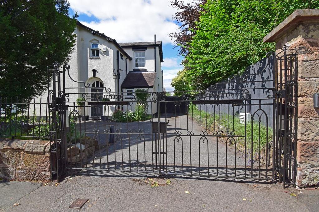 4 Church Lane, front gates.jpg