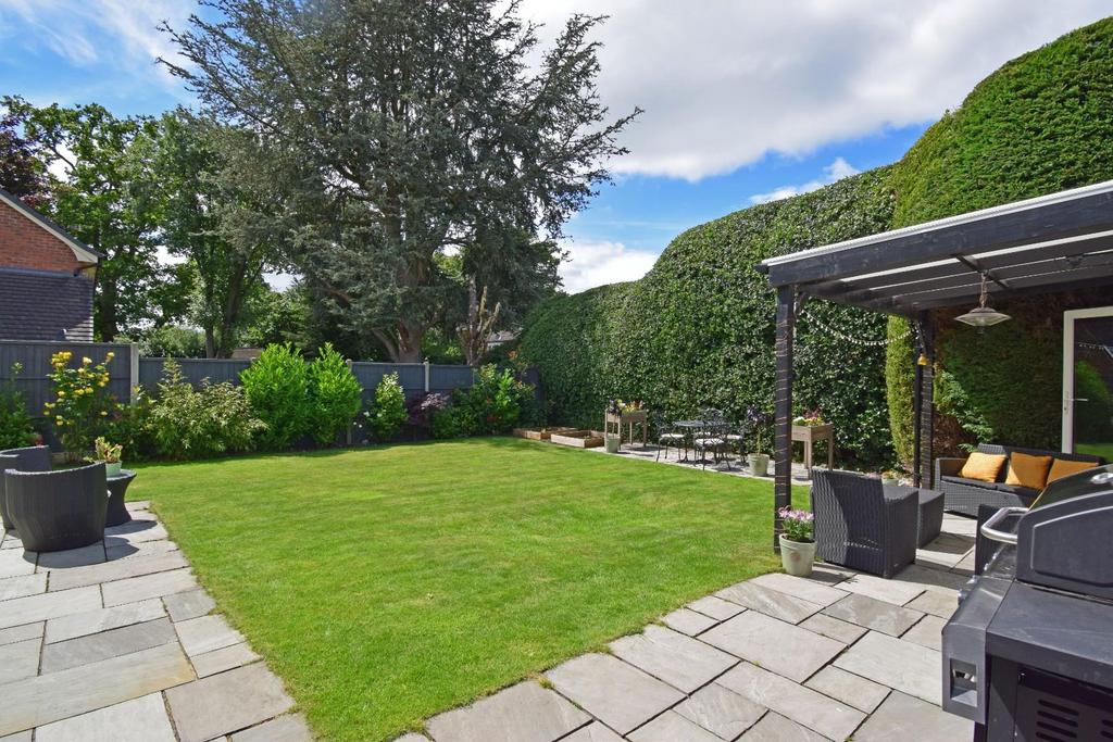 4 Church Lane, garden b.jpg