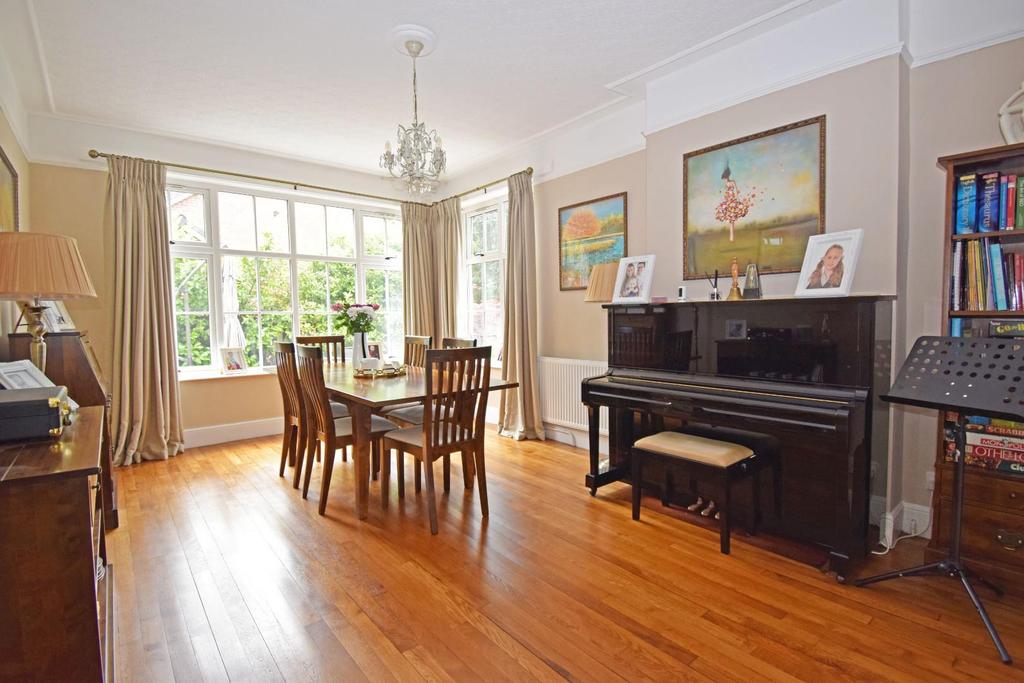 4 Church Lane, dining a.jpg