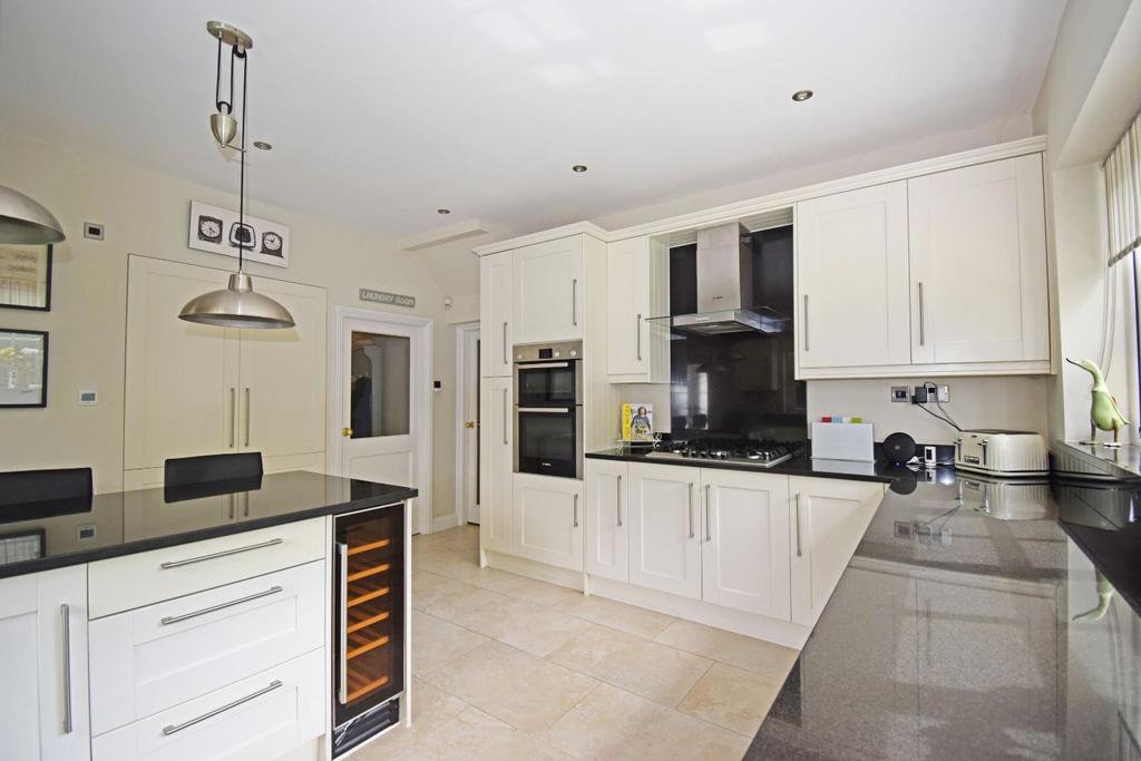 4 Church Lane, kitchen b.jpg
