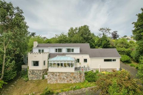 4 bedroom detached house for sale - Glyn Garth, Menai Bridge