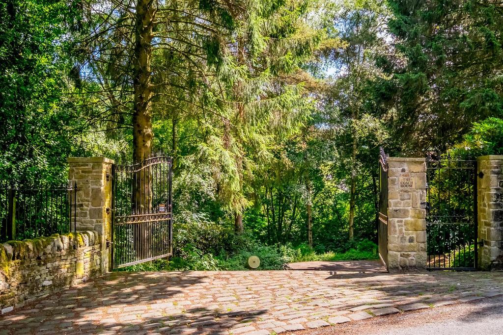 High Street, Luddenden Village 3 bed character property for sale £575,000