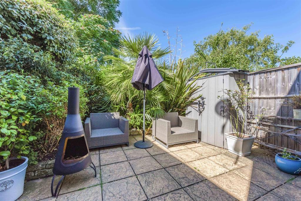 First Cross Road, Twickenham 3 bed end of terrace house £830,000