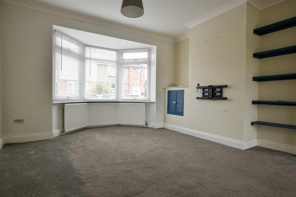 Roberts Street, Wellingborough 3 bed semidetached house £229,995