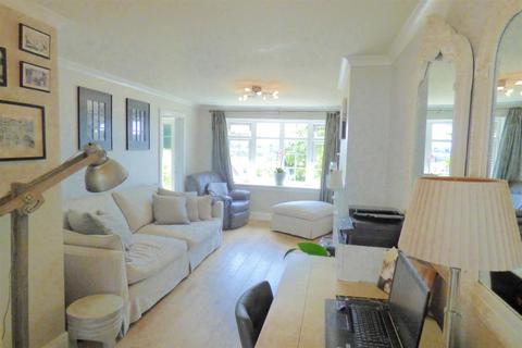 10 Hever Croft, Rochester, ME2 2NN