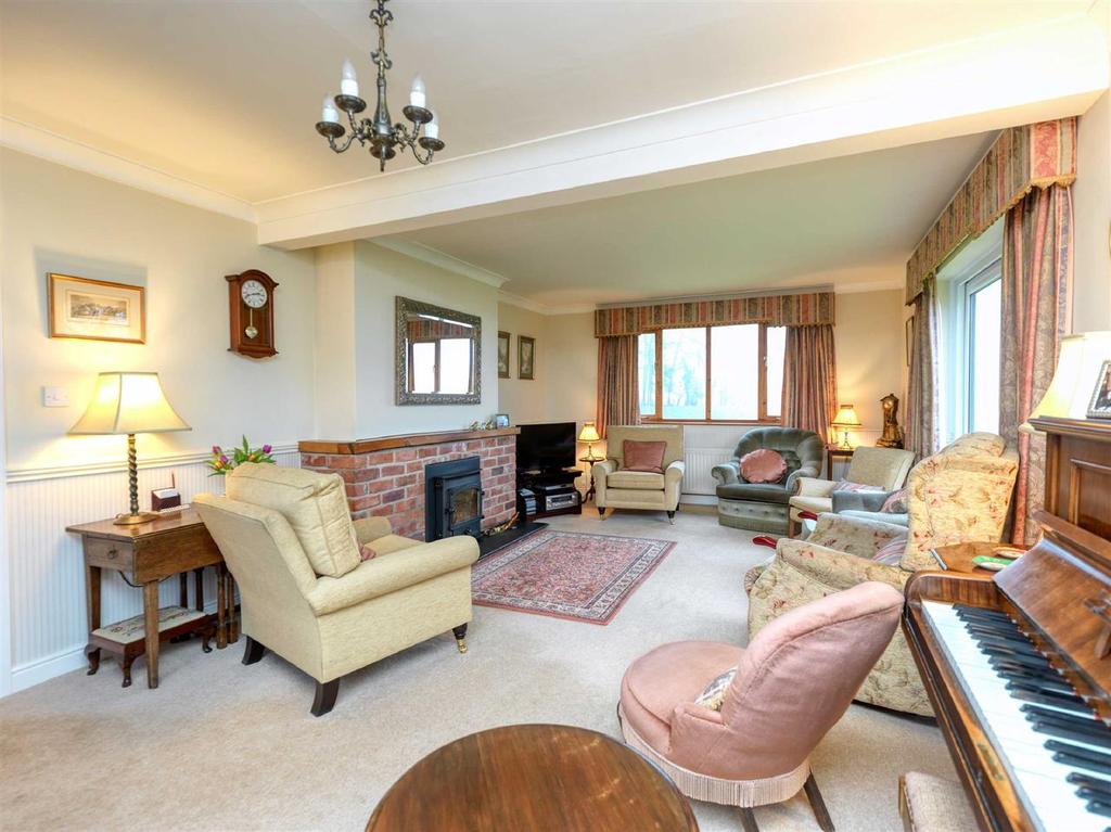 The Perthy, Ellesmere. 3 bed bungalow £425,000