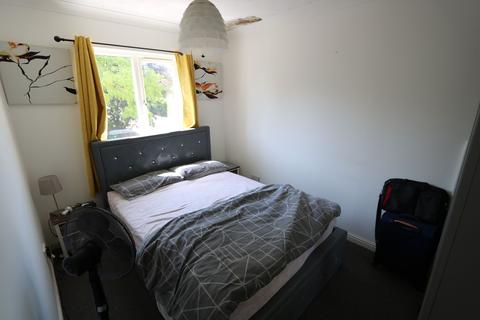 1 Boleyn Close, Chafford Hundred, Grays, RM16 6NU