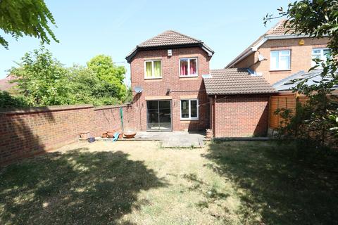 1 Boleyn Close, Chafford Hundred, Grays, RM16 6NU